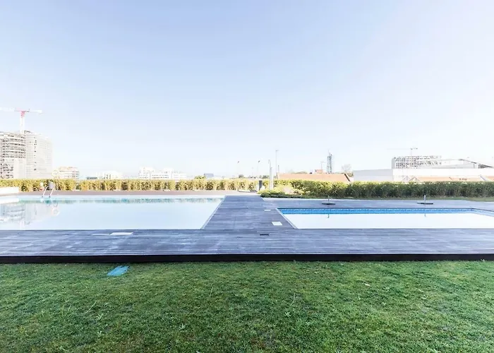 Appartement Amazing Flat - Pool And Parking Lissabon