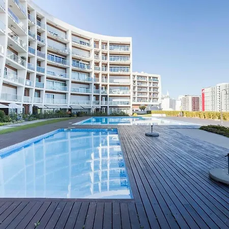 Amazing Flat - Pool And Parking アパート *