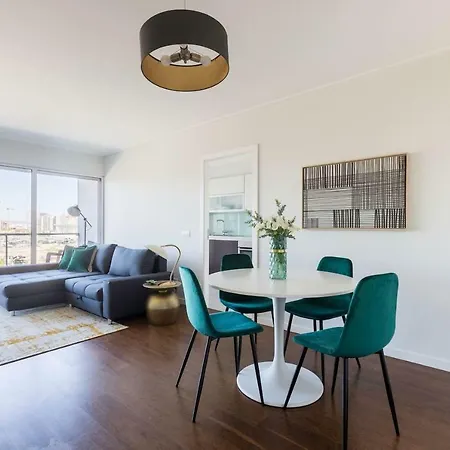 Amazing Flat - Pool And Parking Apartmán *